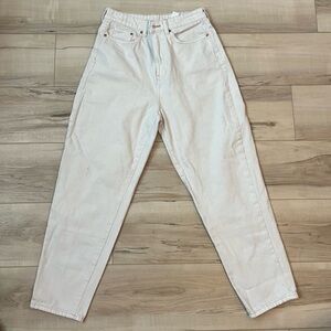 Ultra High Waist Loose Mom Jeans - US Size 6 - Off-white/cream - Ankle length